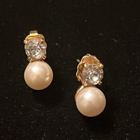 Faux Pearl & Gold Color Earrings - Picture 6 of 17